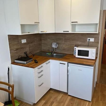 Brand New Apartment In The Heart Of Братислава Екстериор снимка