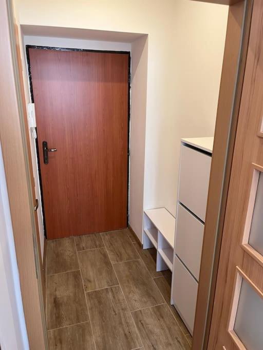 Brand New Apartment In The Heart Of Братислава Екстериор снимка